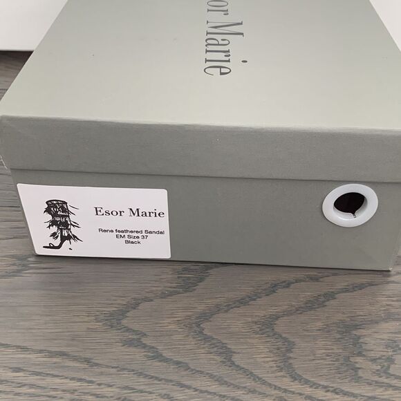 Esor Marie Authentic Shoe Box with Dust Bags, Ribbon & Tissue – 9.5” x 8” x 4” - Picture 4 of 12